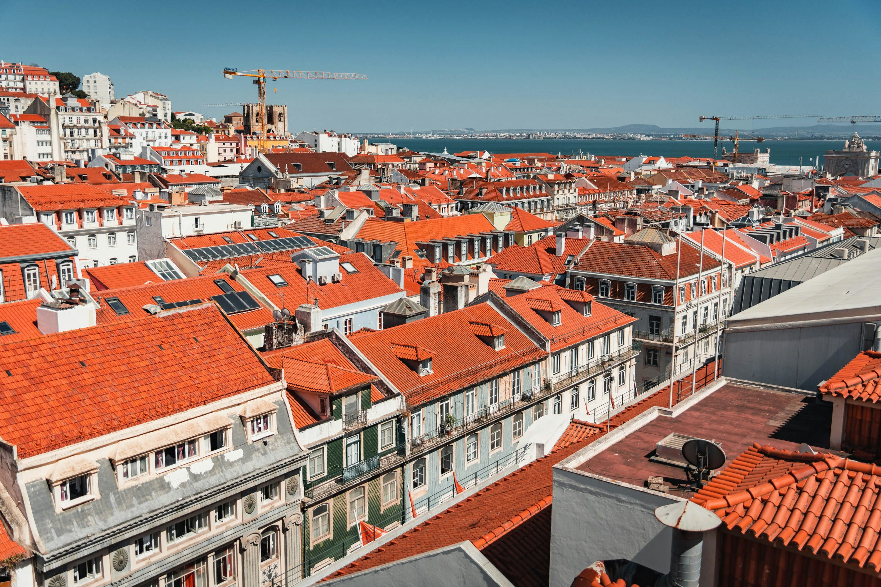 Lisbon townhouse façades